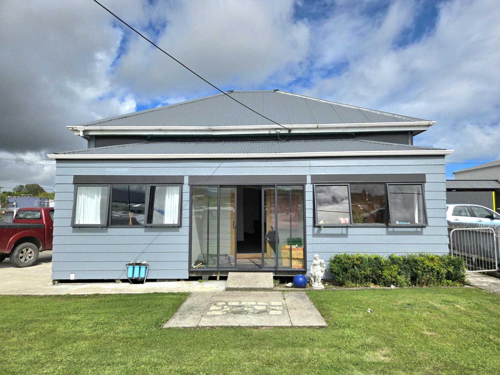 6 Adderley Street, Westport