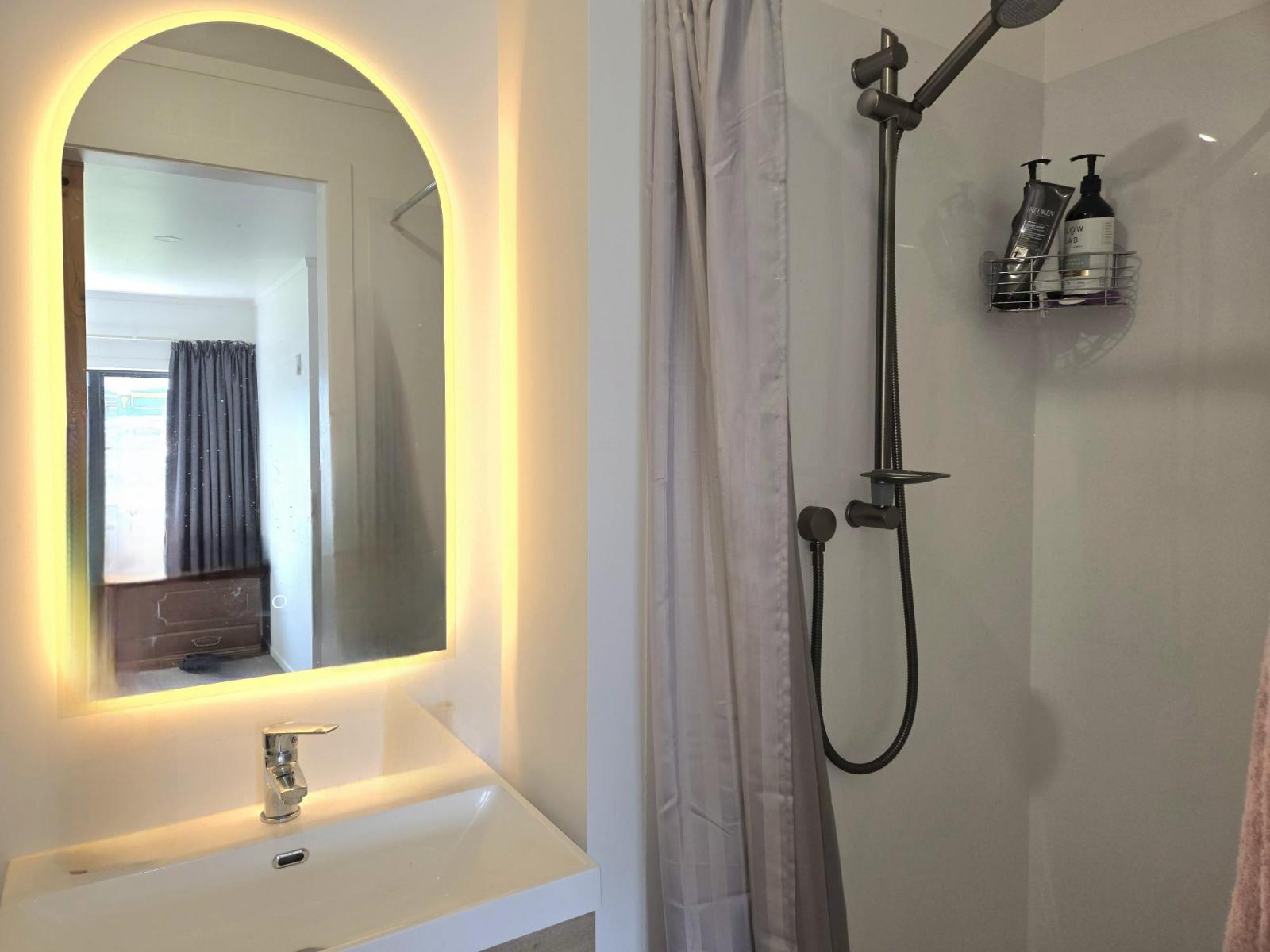 6 Adderley Street, Westport