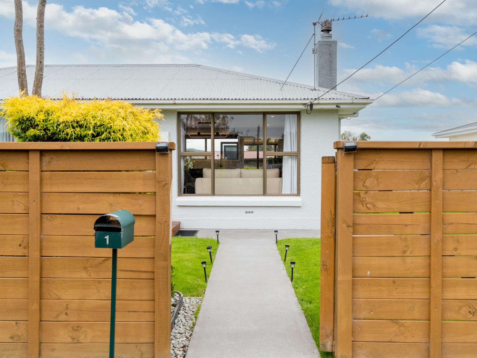 1 Severn Street, Mosgiel
