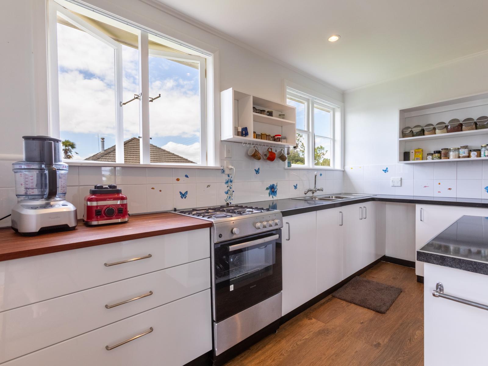 21 Hall Street, Woodville