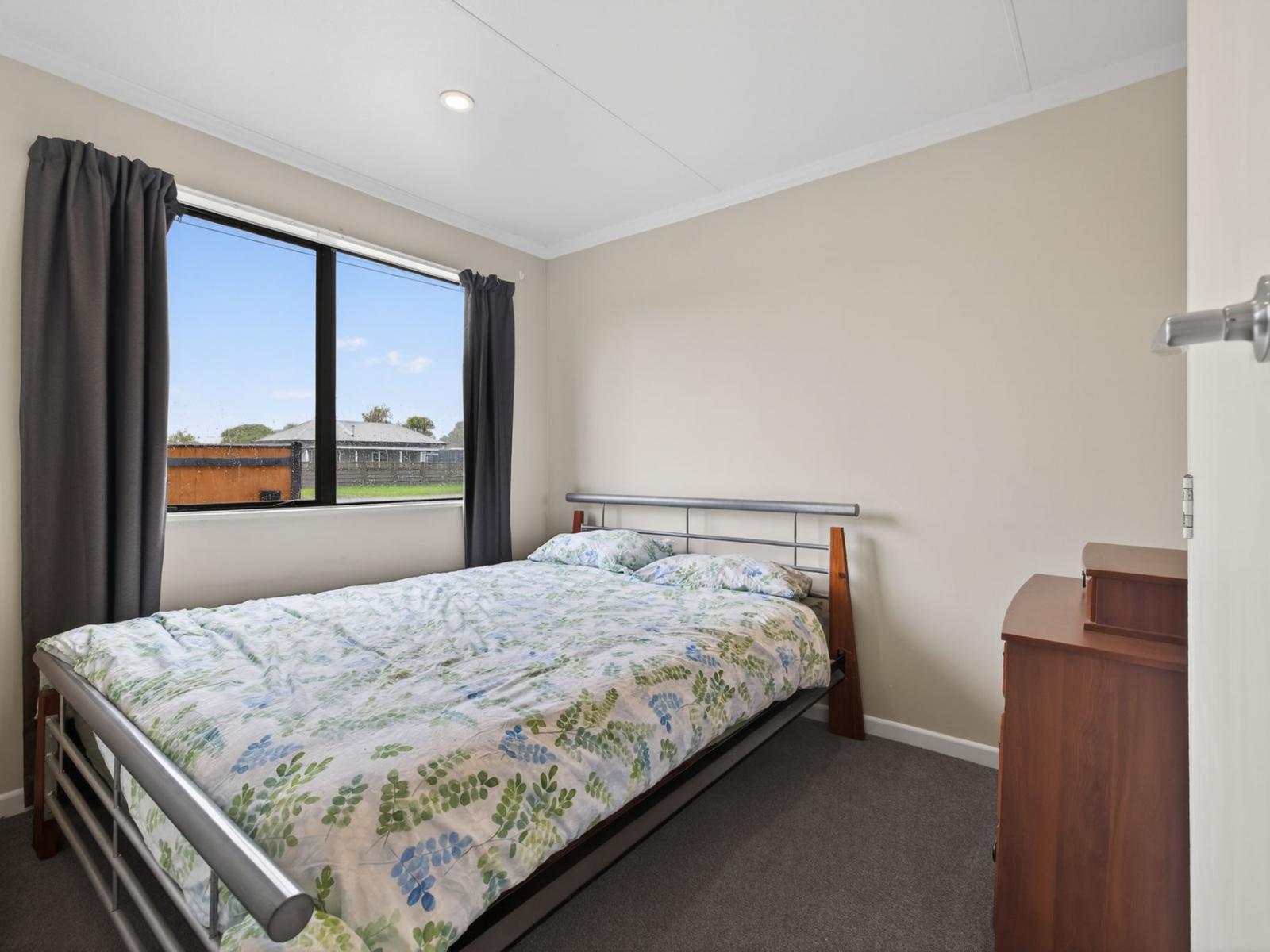 5 Cemetery Road, Sanson