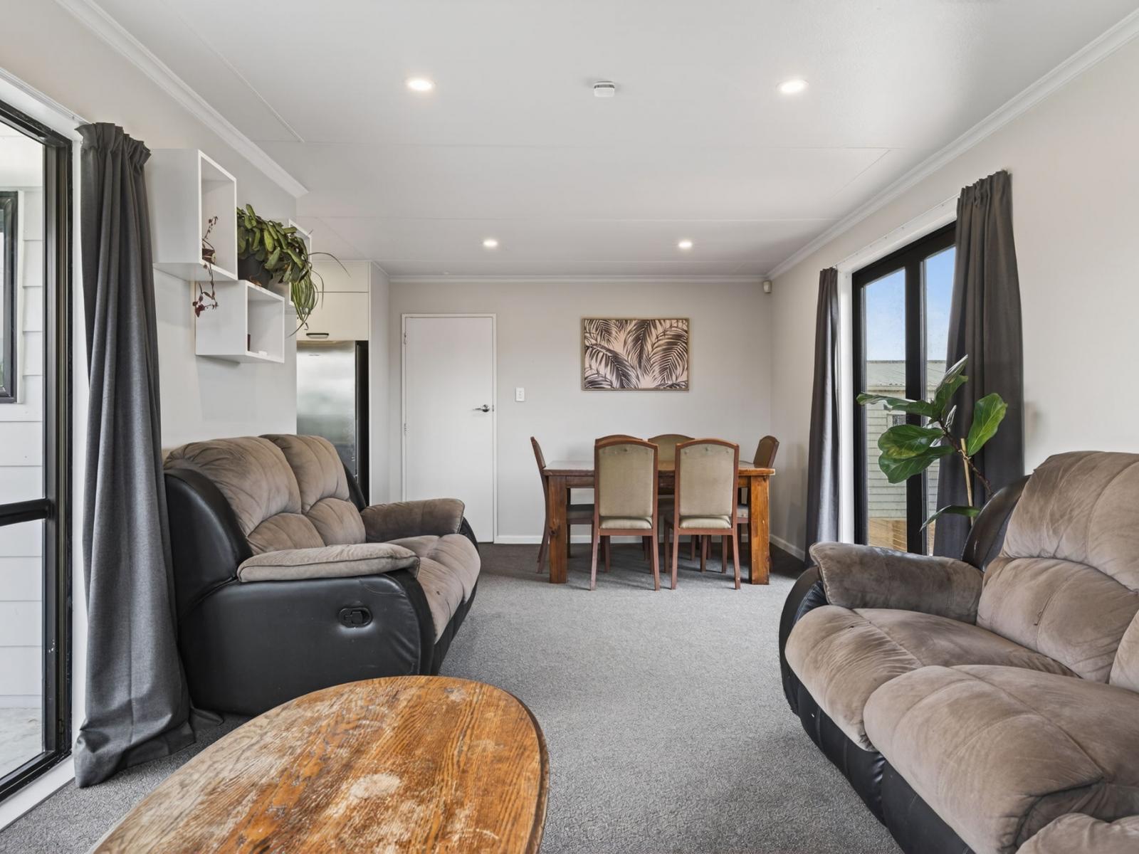 5 Cemetery Road, Sanson