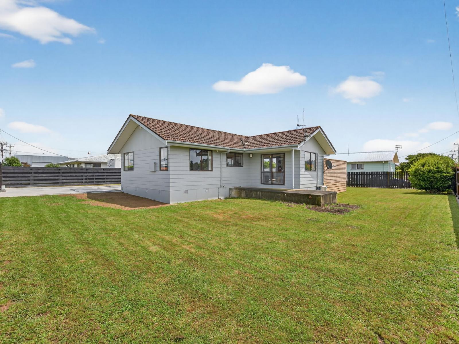 5 Cemetery Road, Sanson