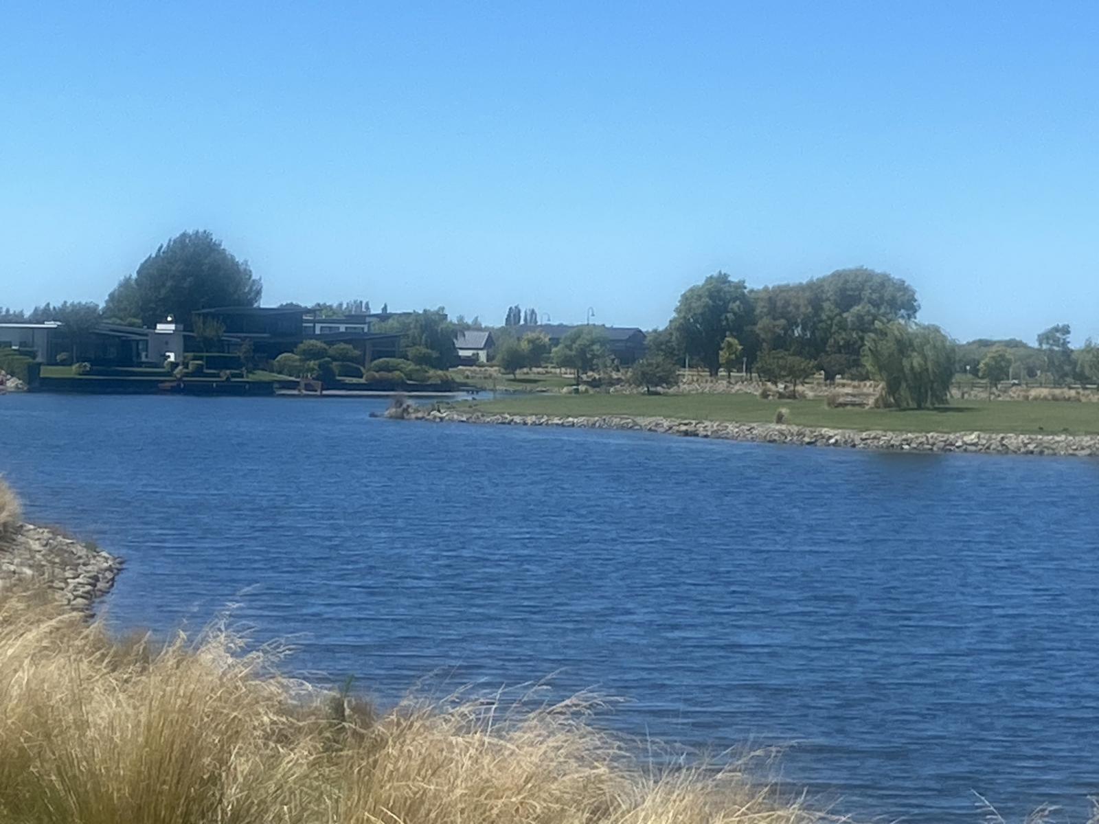 22 Bridgewater Quay, Lake Hood