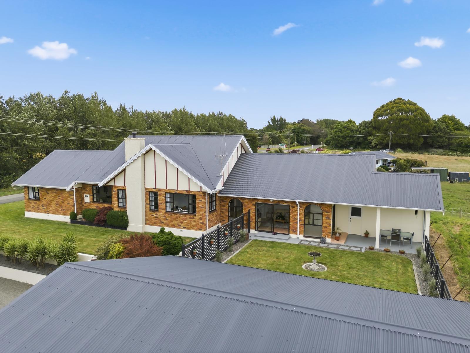 15 Koputaroa Road, Levin