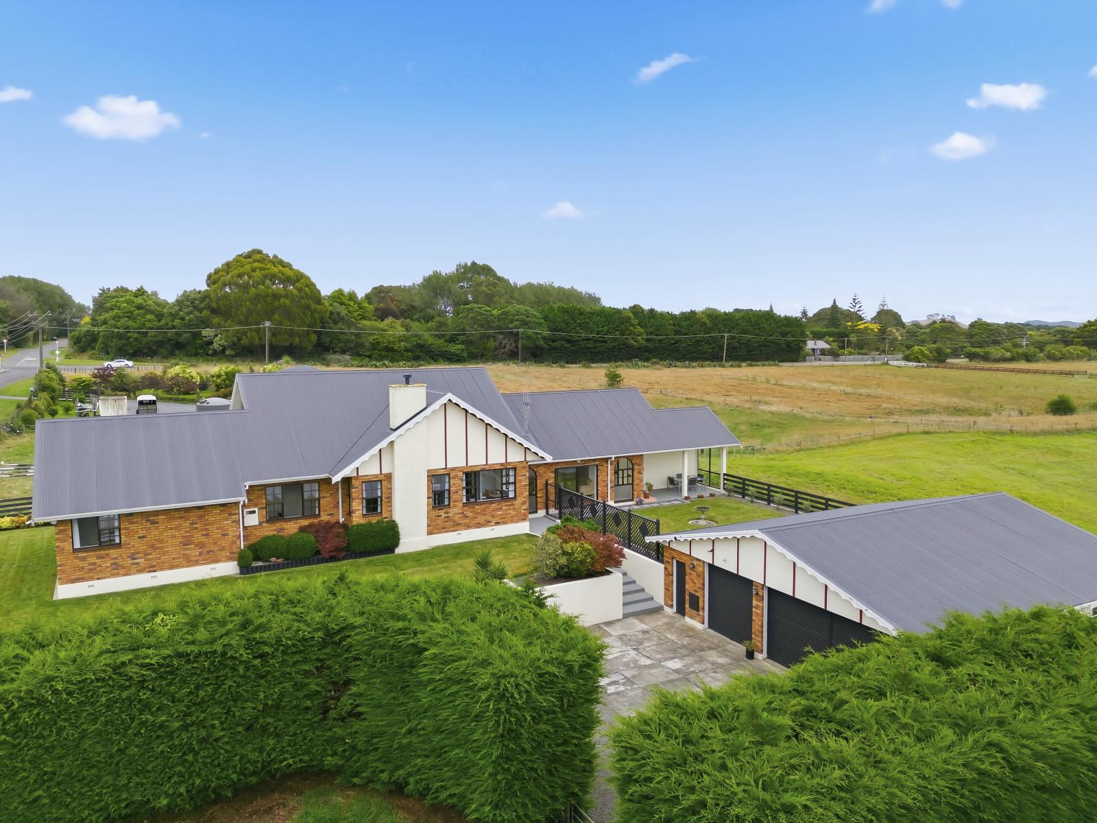 15 Koputaroa Road, Levin