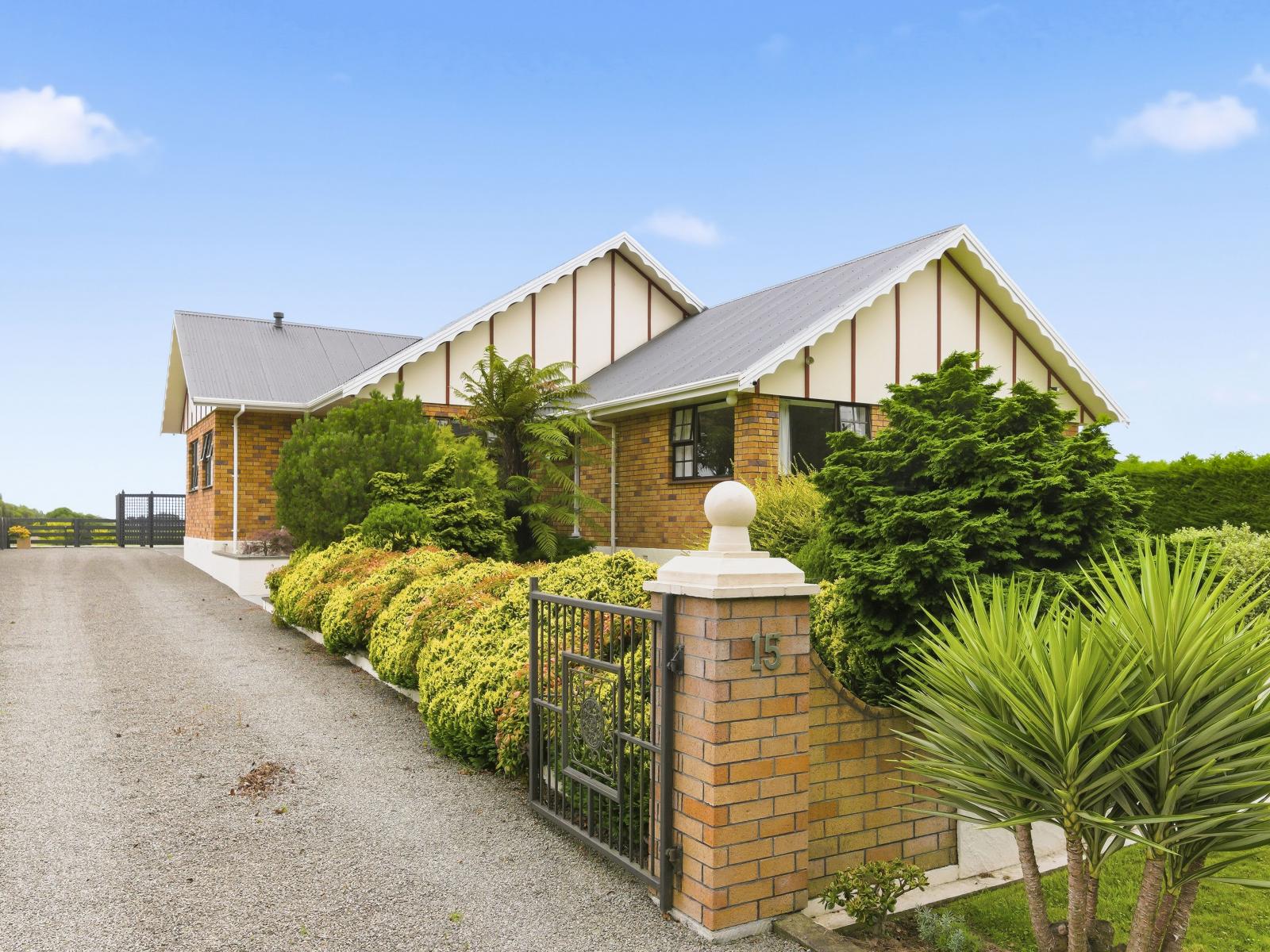 15 Koputaroa Road, Levin