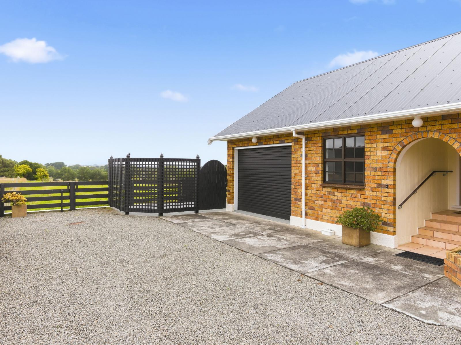 15 Koputaroa Road, Levin