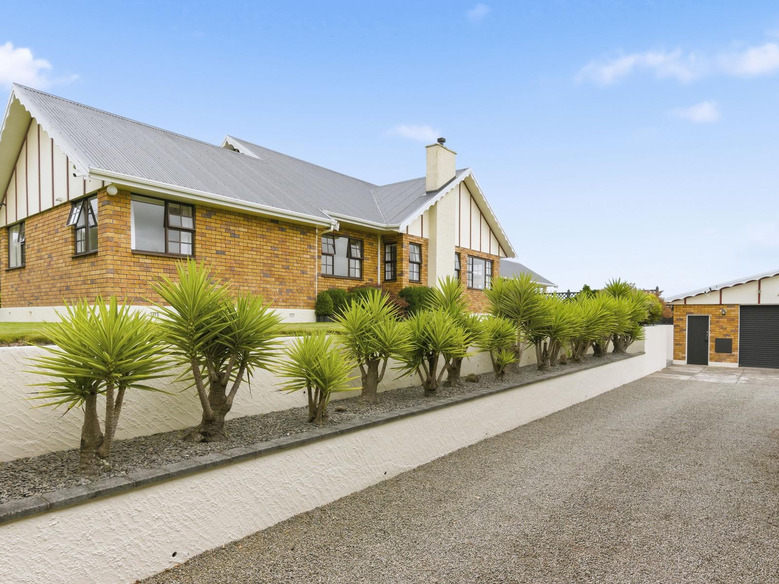 15 Koputaroa Road, Levin