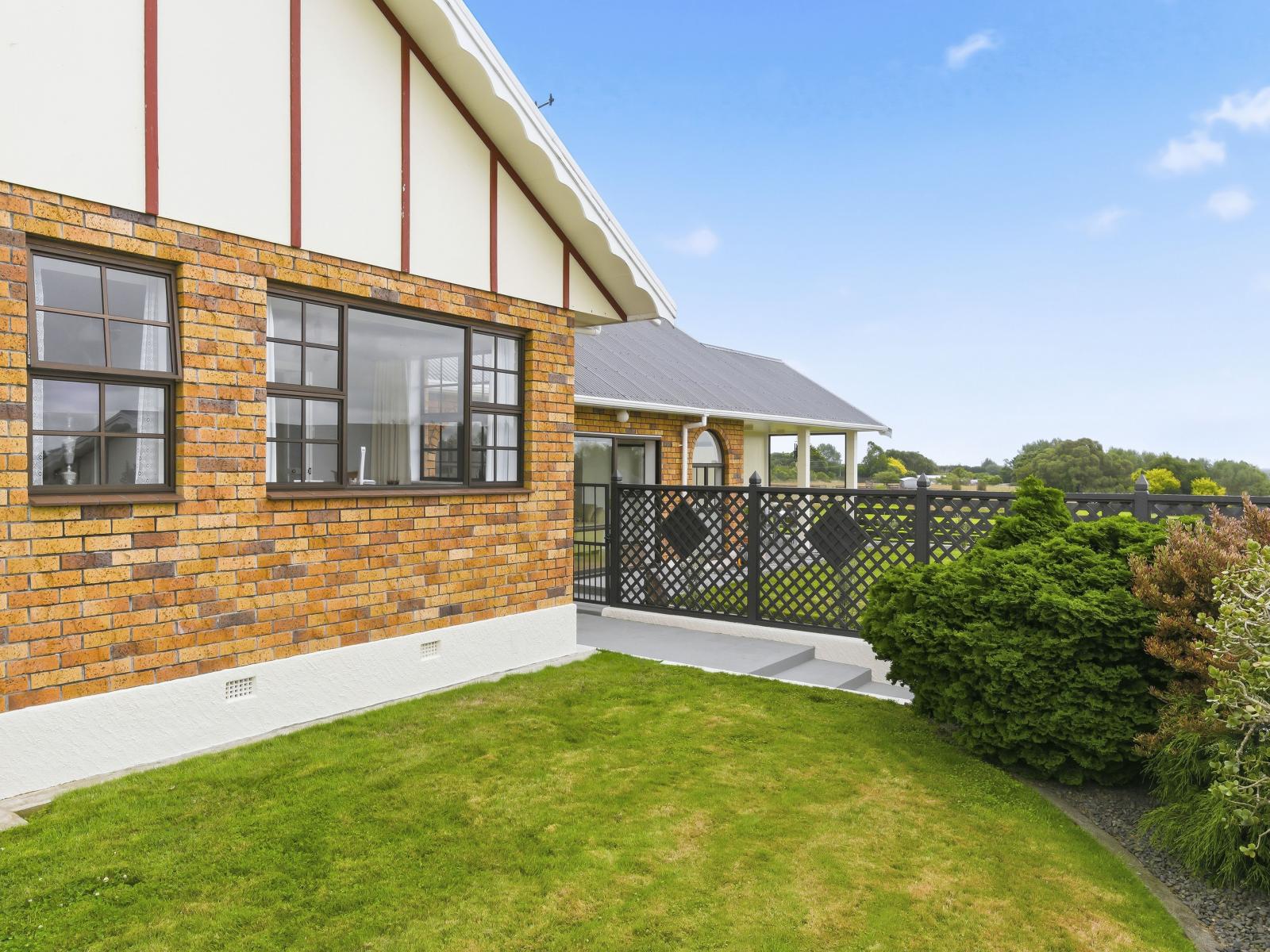 15 Koputaroa Road, Levin