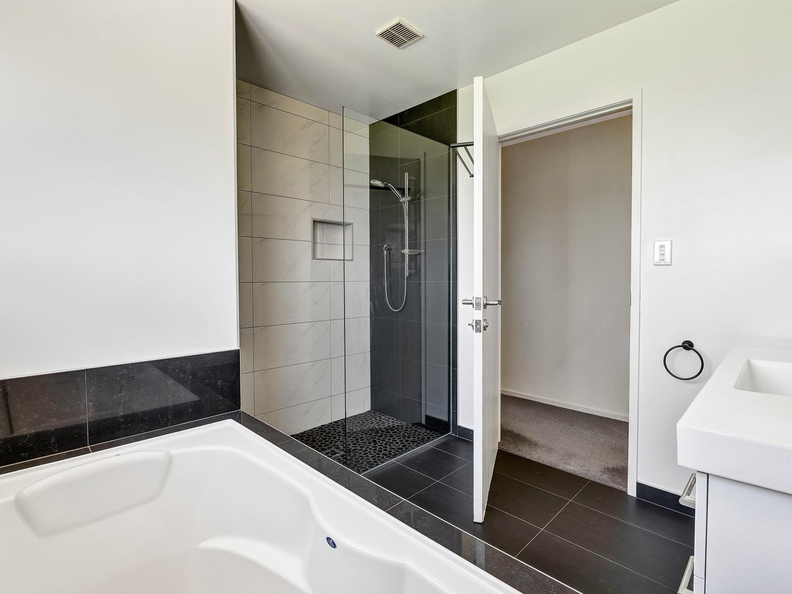 125 Bedford Road, Kaimiro