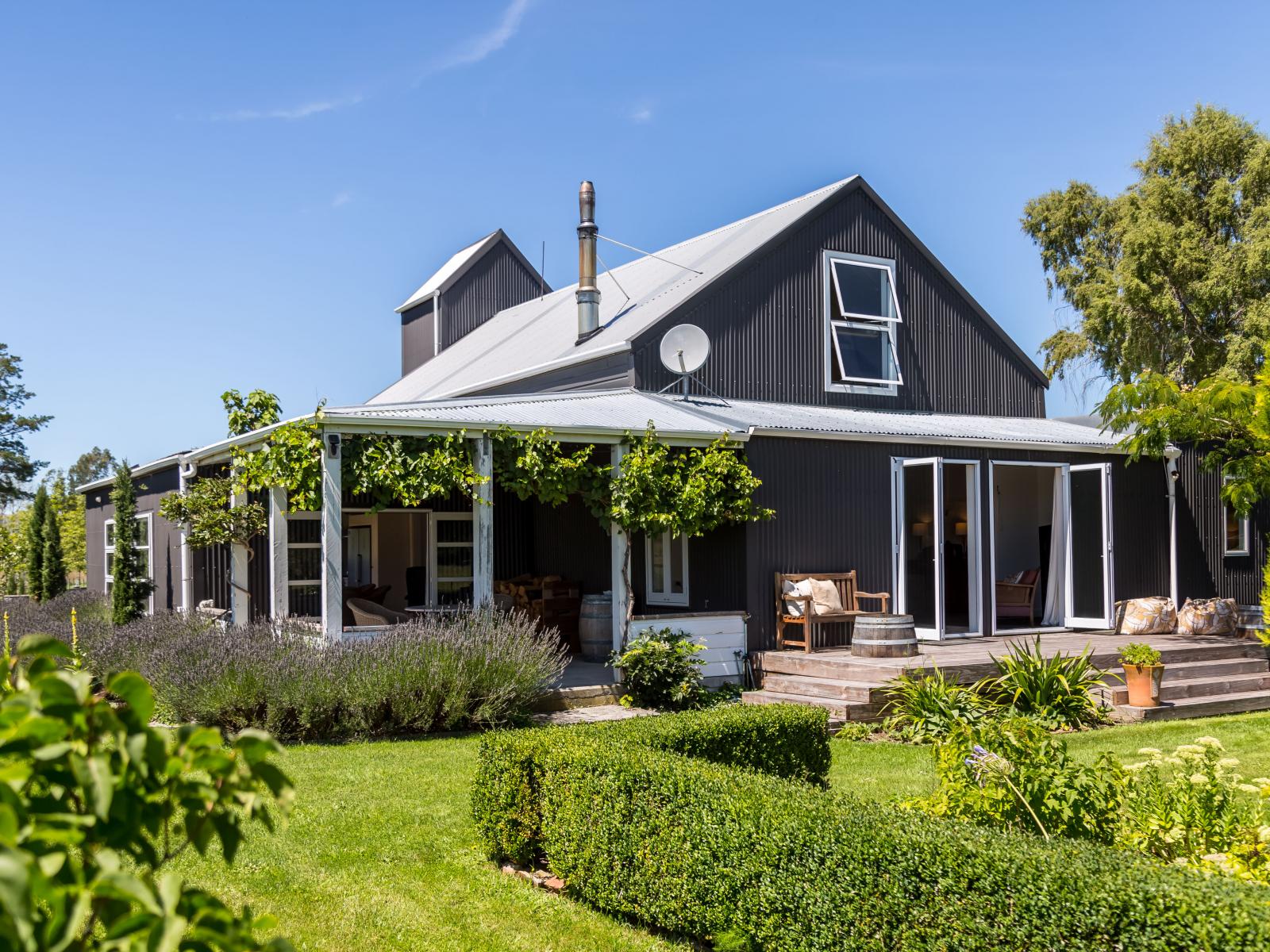 80 Battersea Road, Morisons Bush