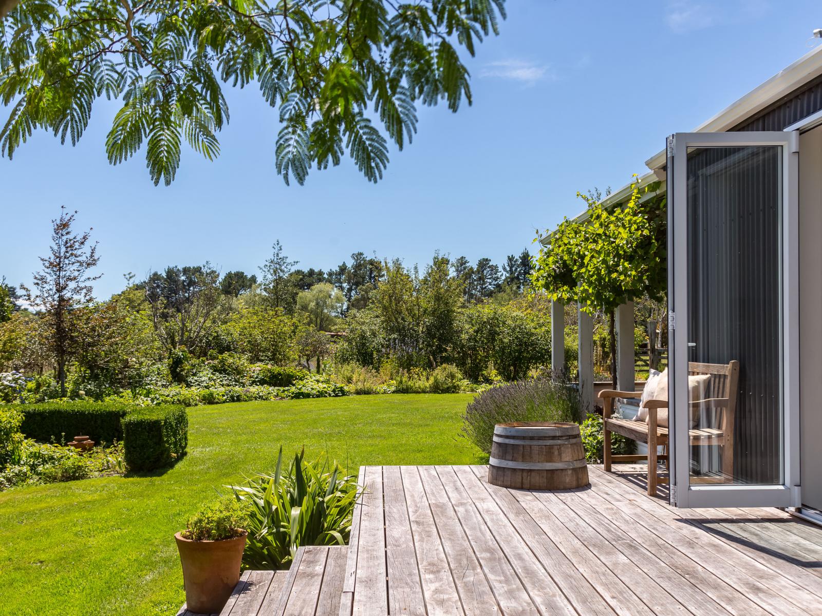 80 Battersea Road, Morisons Bush