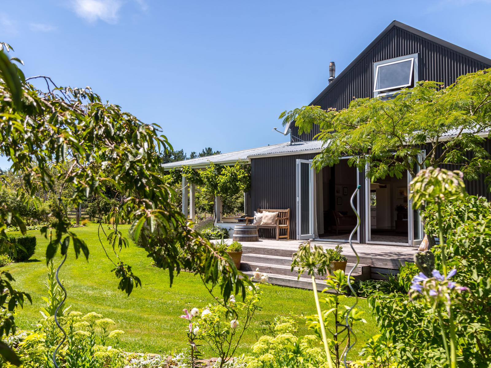 80 Battersea Road, Morisons Bush