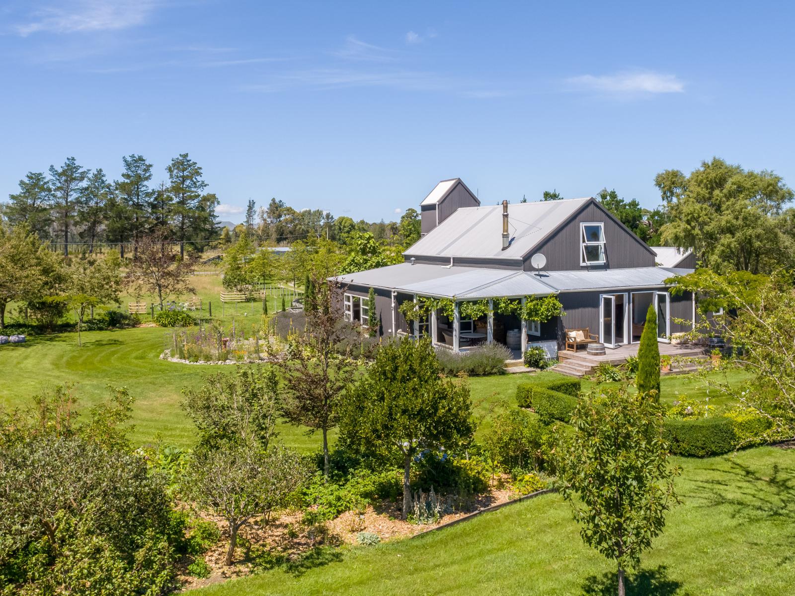 80 Battersea Road, Morisons Bush