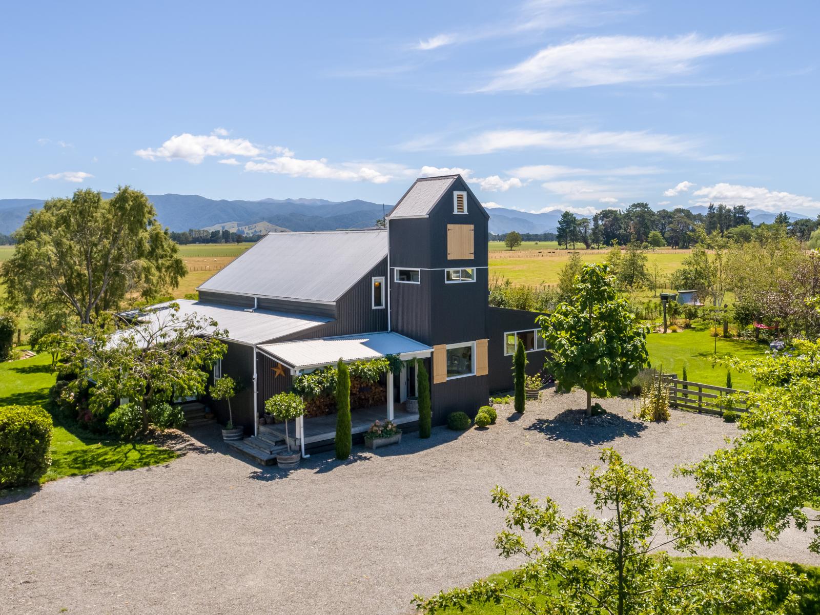 80 Battersea Road, Morisons Bush