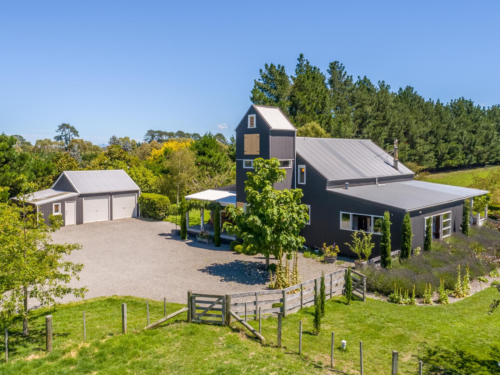 80 Battersea Road, Morisons Bush