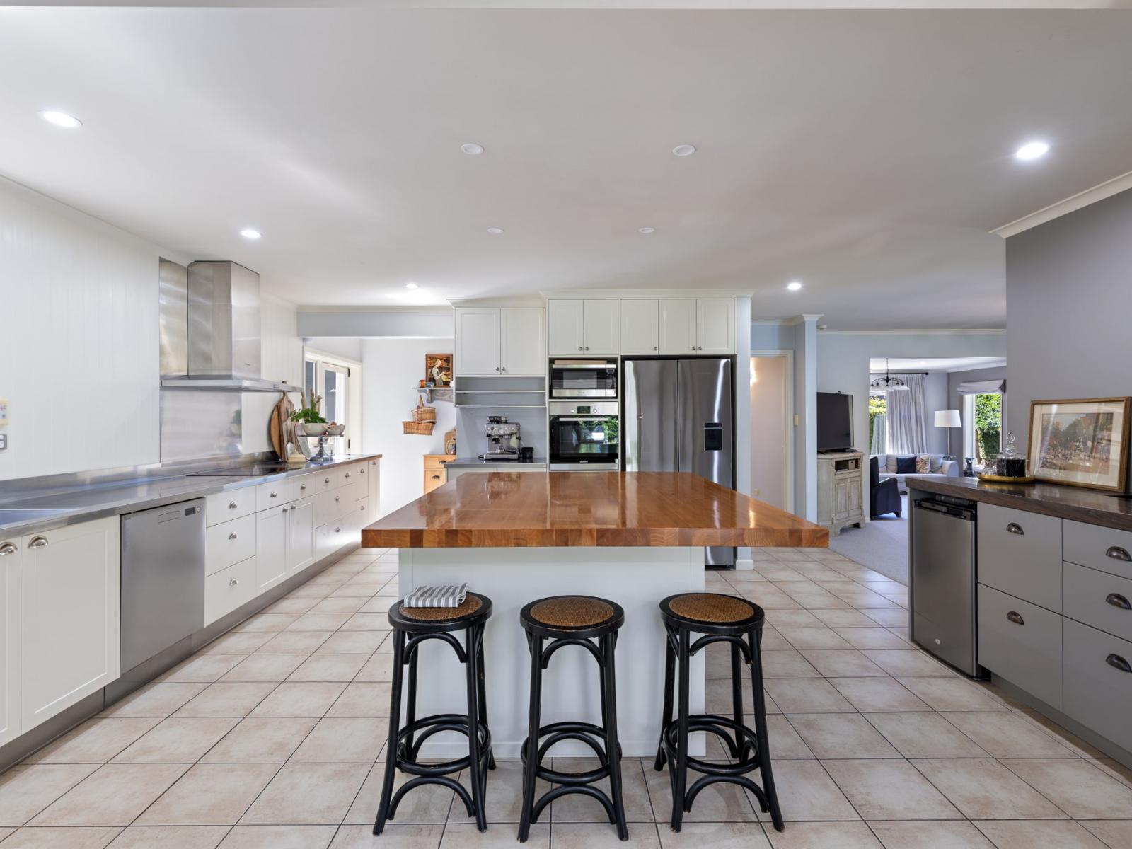 33 Royal Oak Drive, Kelvin Grove