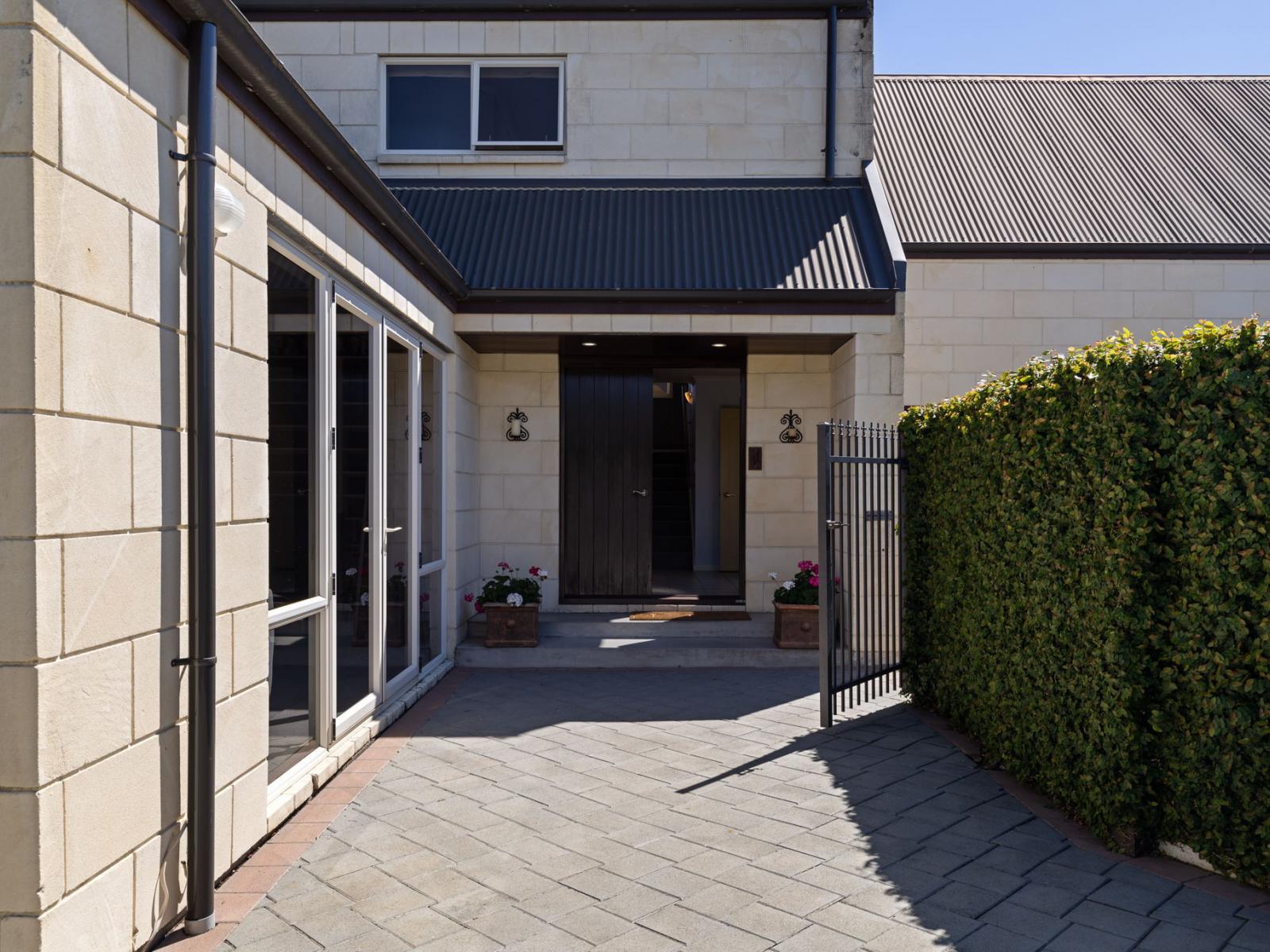 33 Royal Oak Drive, Kelvin Grove