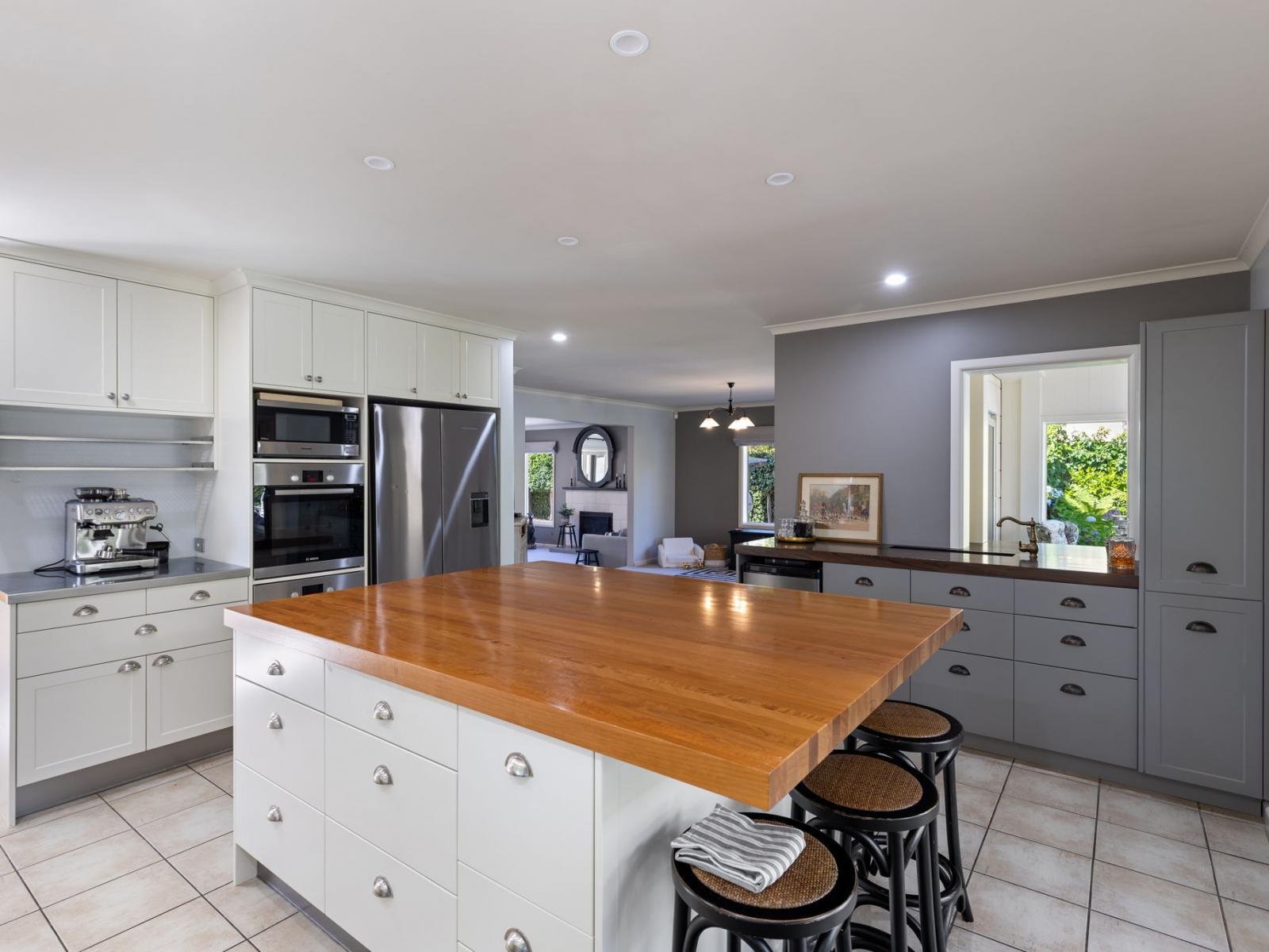 33 Royal Oak Drive, Kelvin Grove