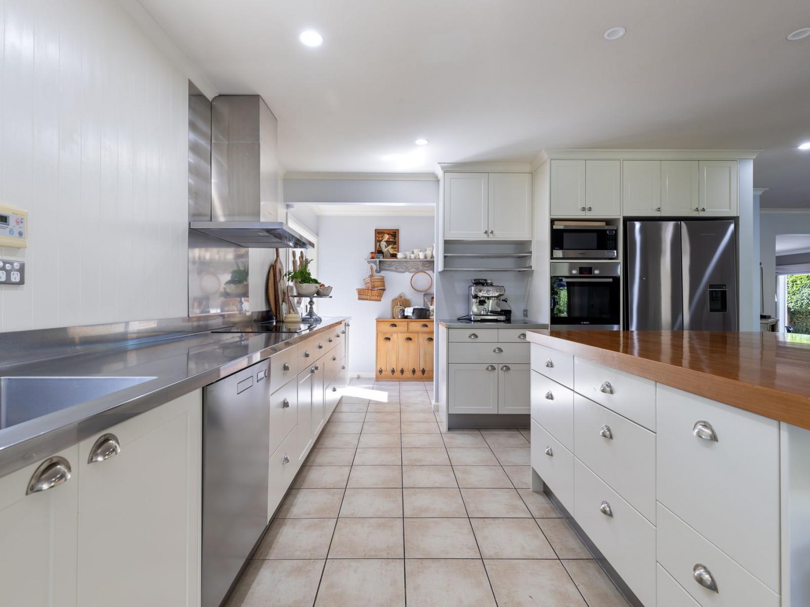 33 Royal Oak Drive, Kelvin Grove