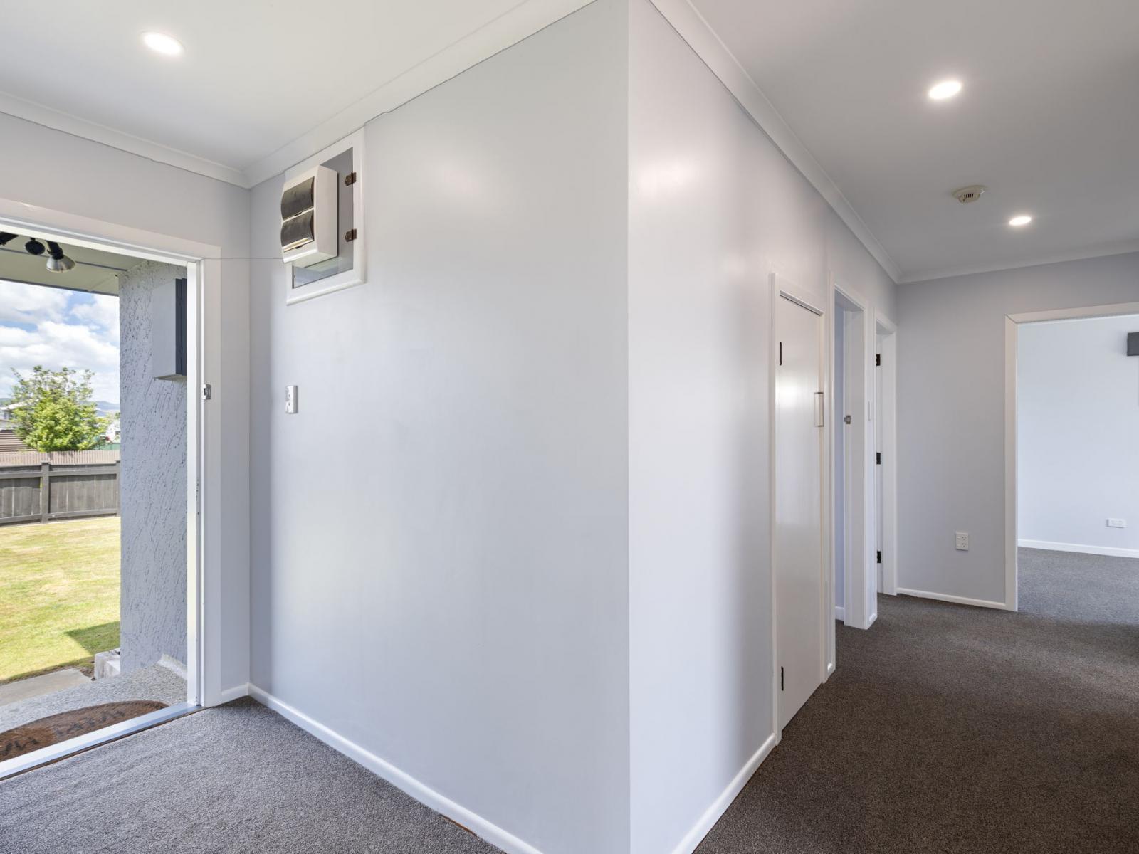 25 Battersea Place, Roslyn