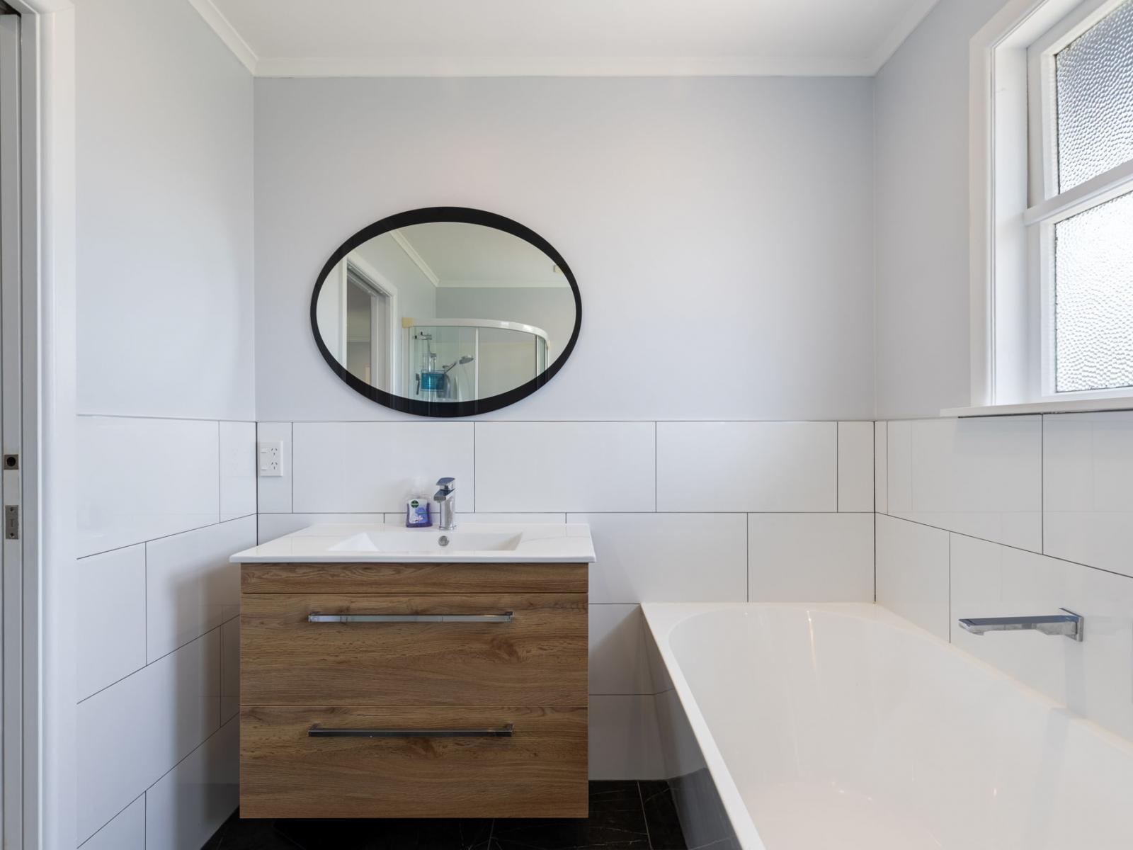 25 Battersea Place, Roslyn