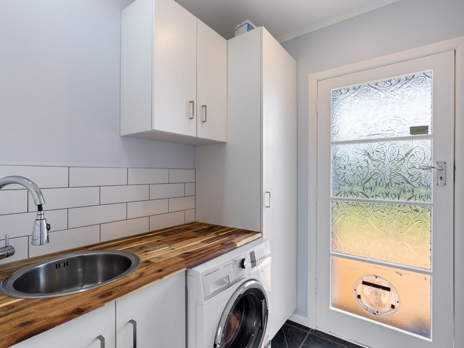 25 Battersea Place, Roslyn