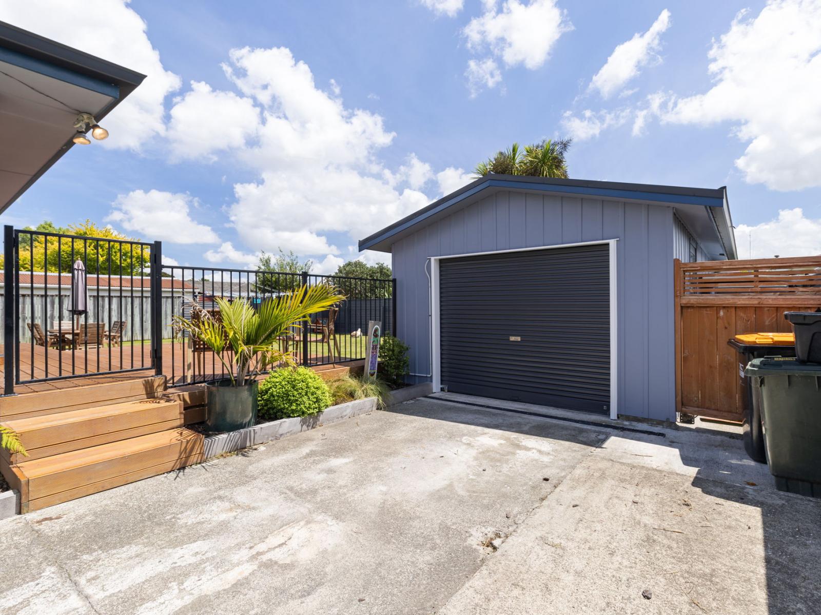 25 Battersea Place, Roslyn