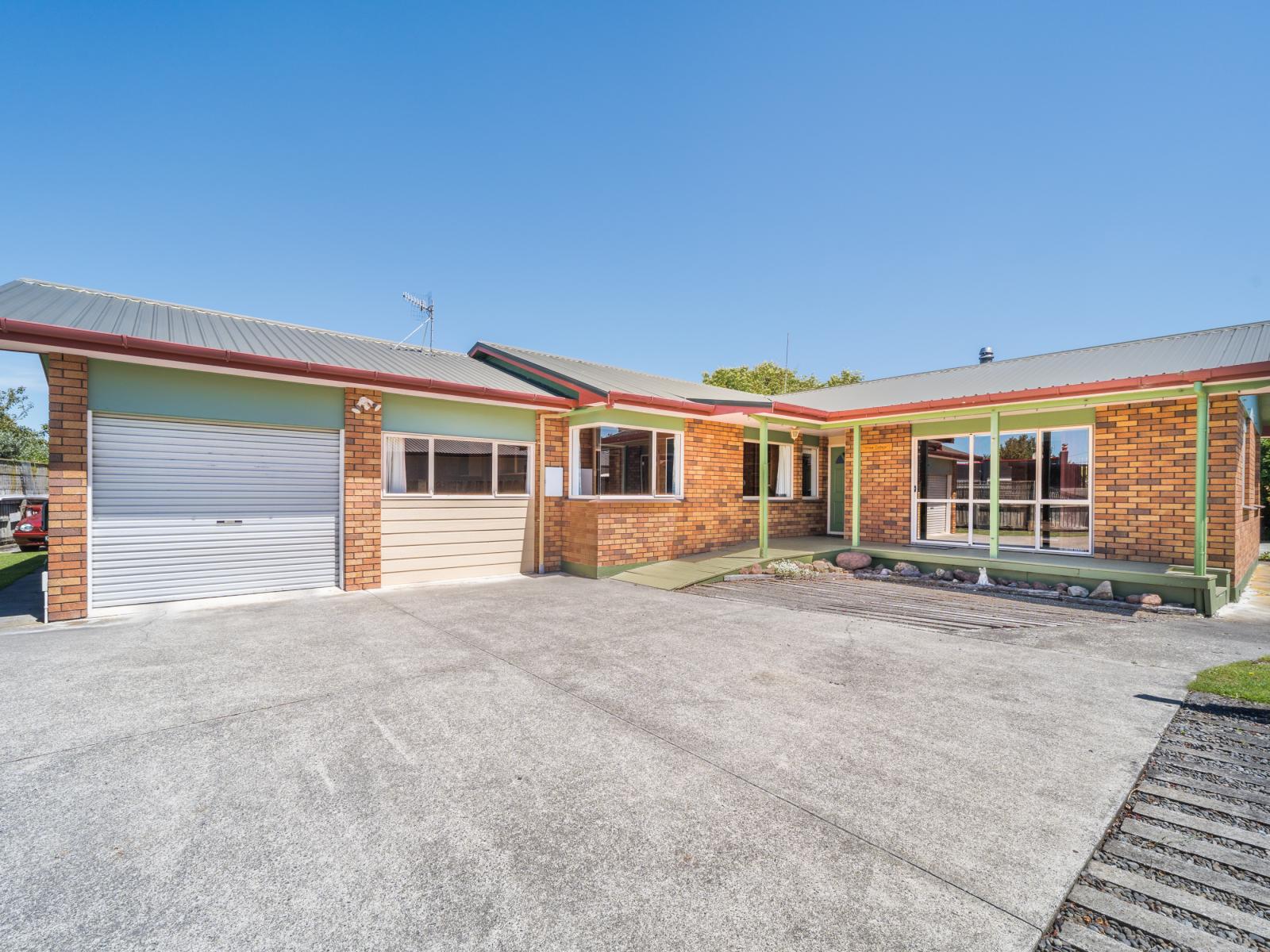 12A Carthew Street, Feilding