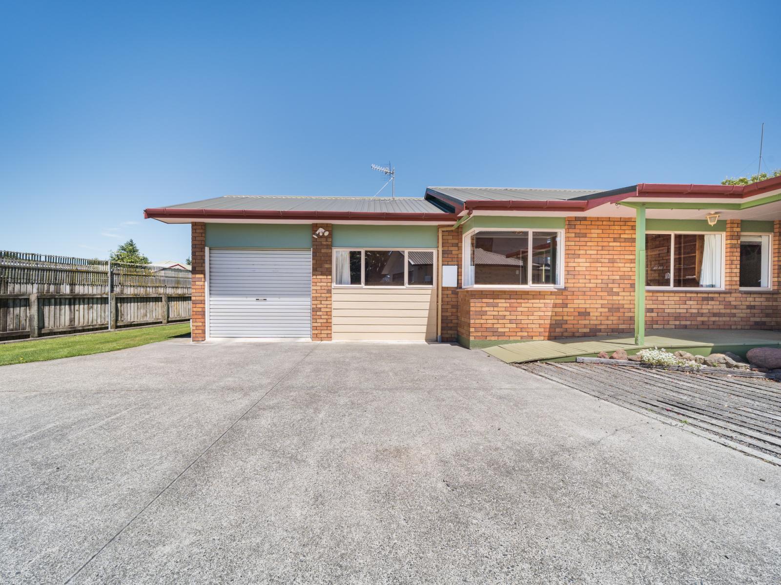 12A Carthew Street, Feilding