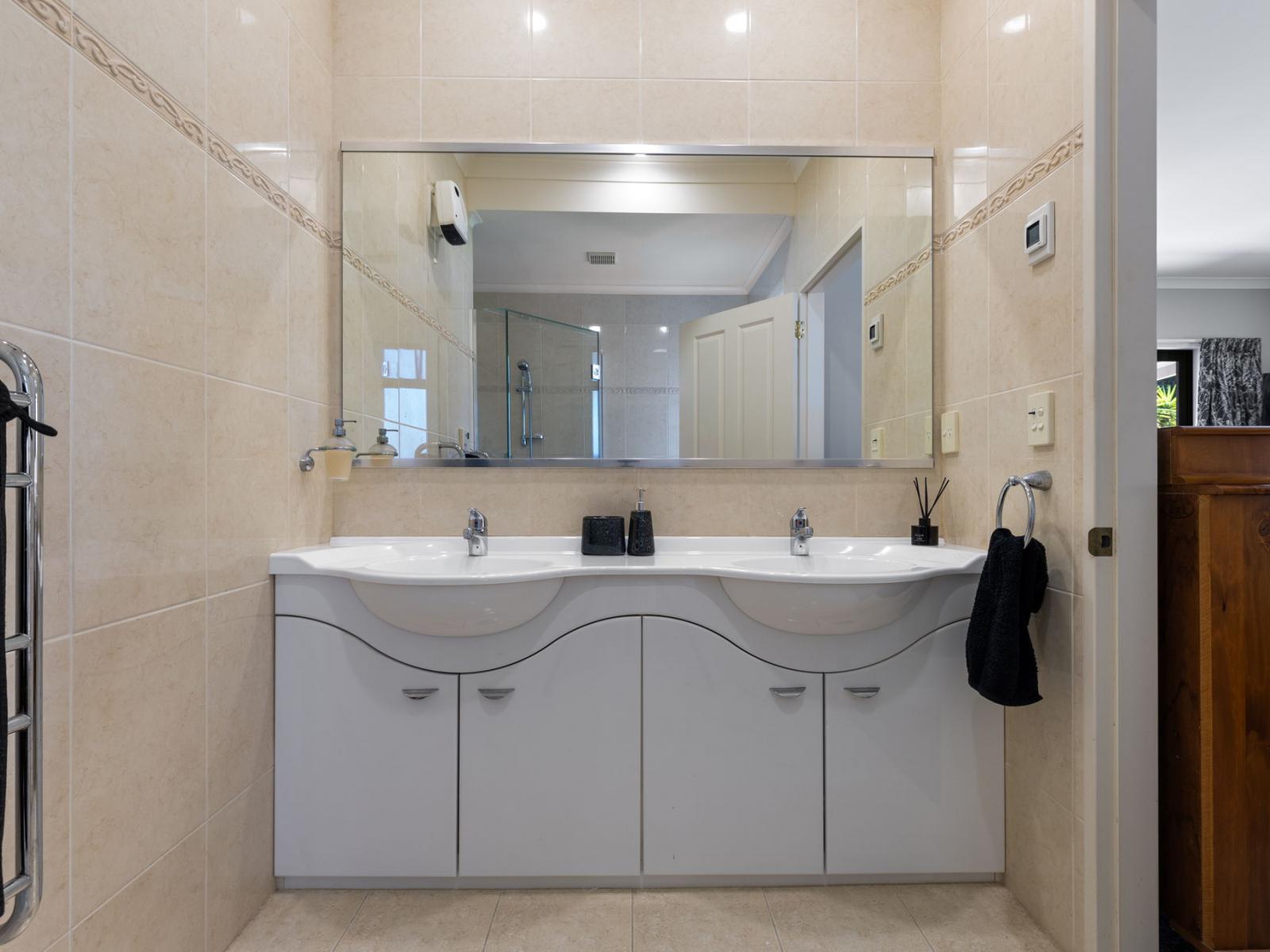 456 Stoney Creek Road, Kelvin Grove