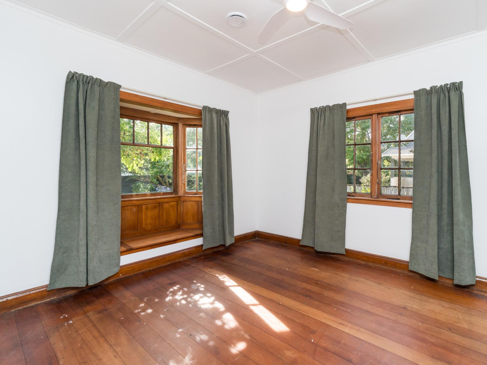 16 Ngaio Street, West End