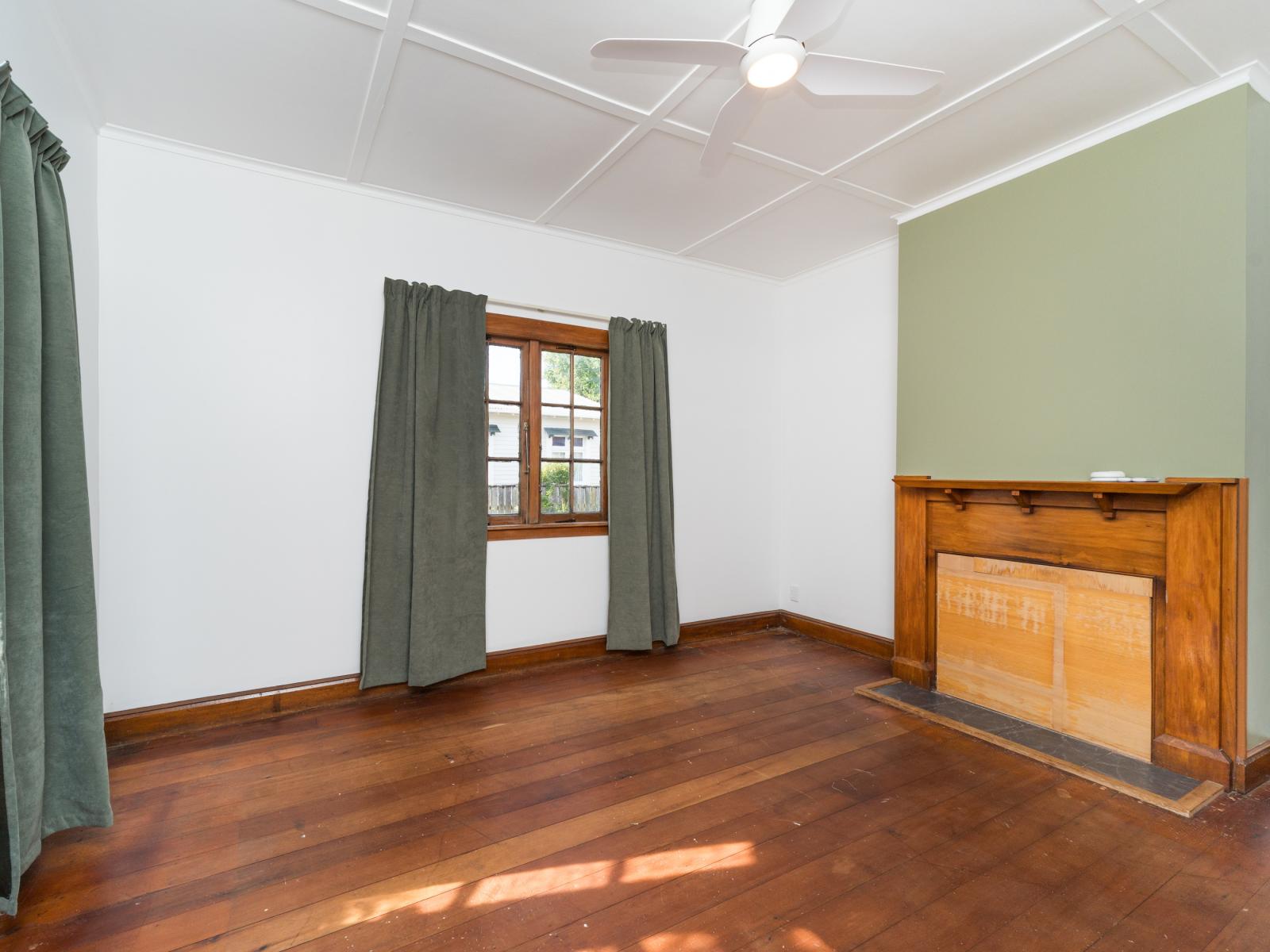 16 Ngaio Street, West End