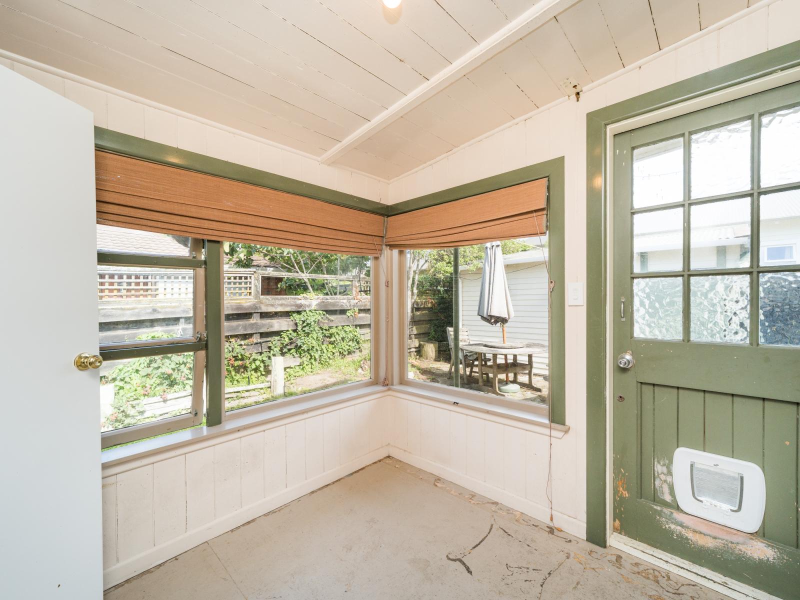 16 Ngaio Street, West End