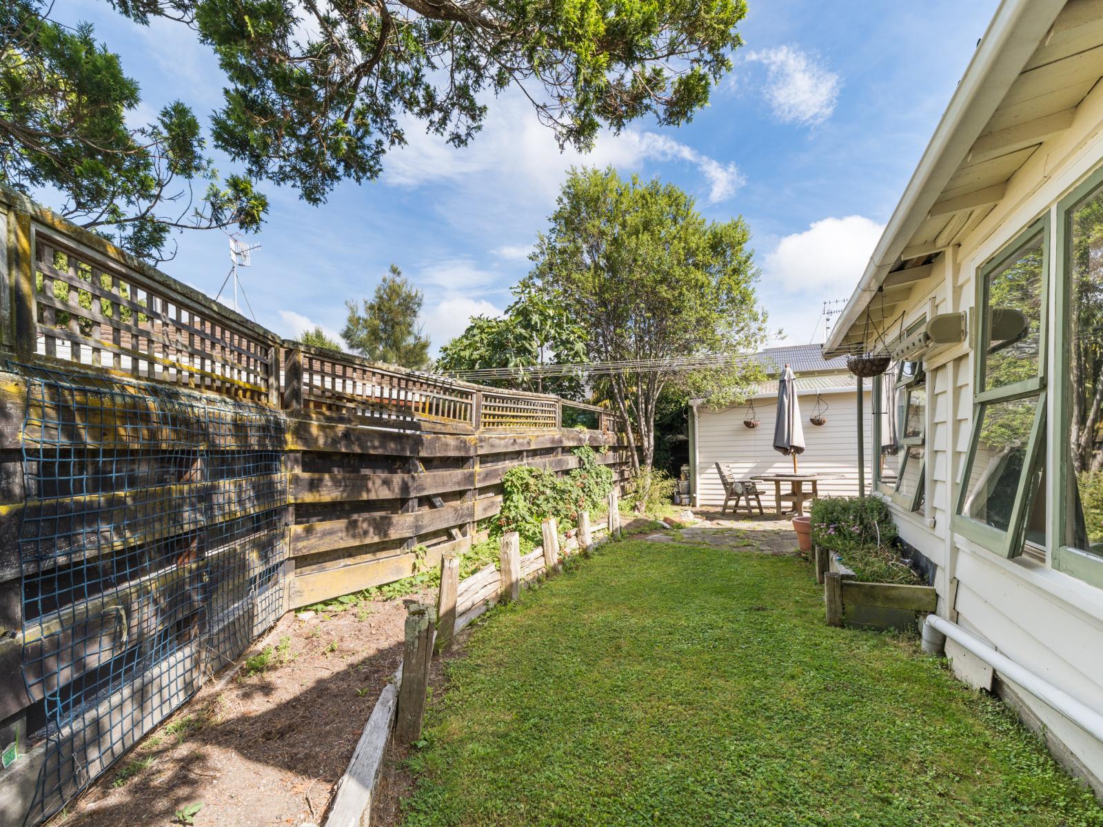 16 Ngaio Street, West End