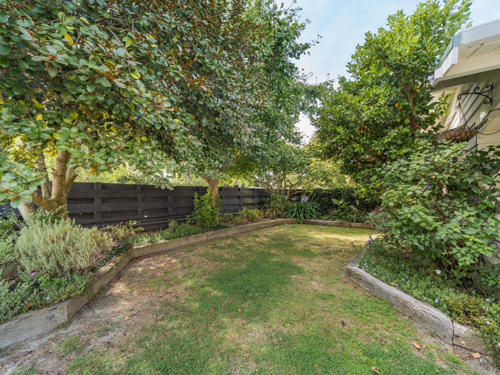 16 Ngaio Street, West End