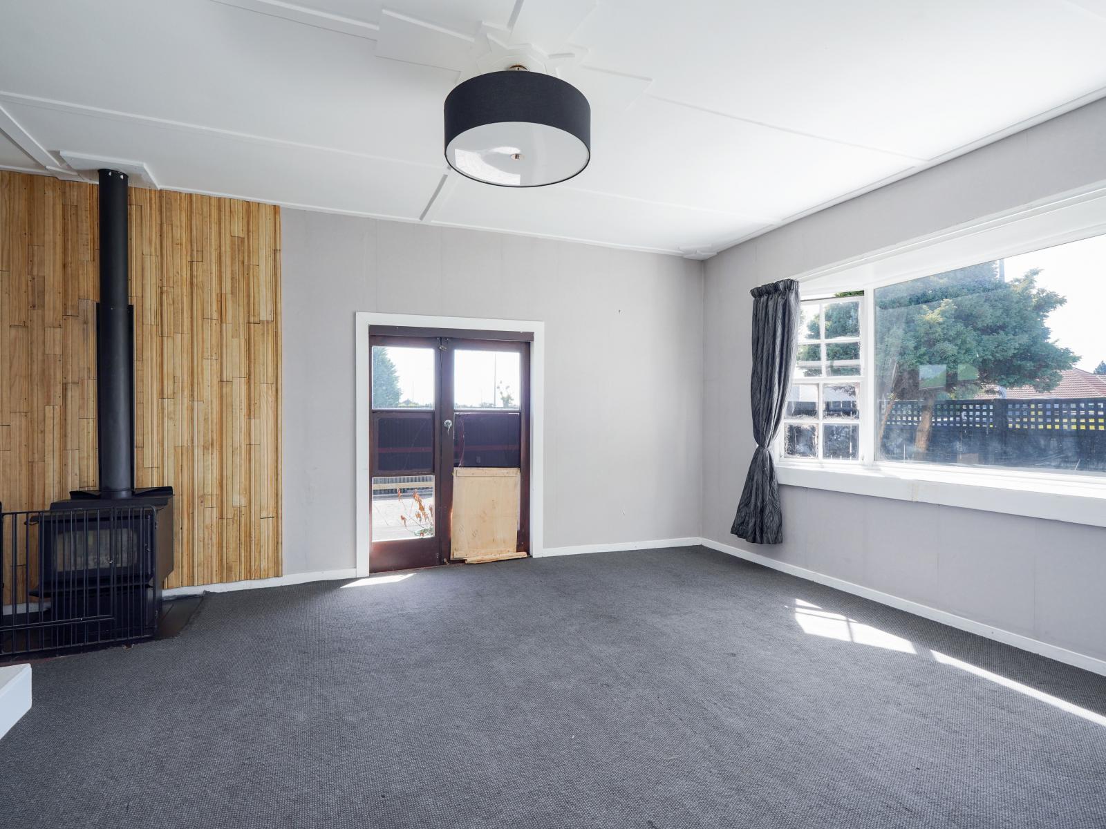 423 Tweed Street, Georgetown