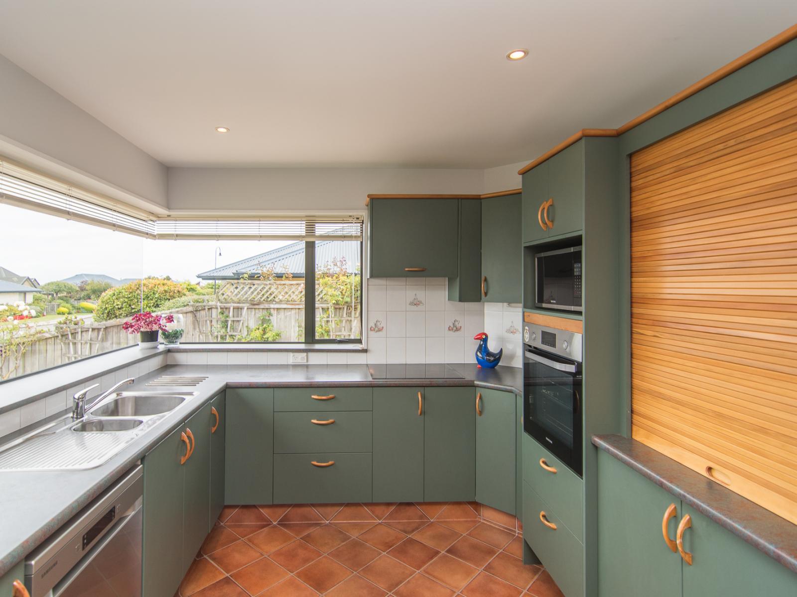 16 Alpine Close, Marchwiel