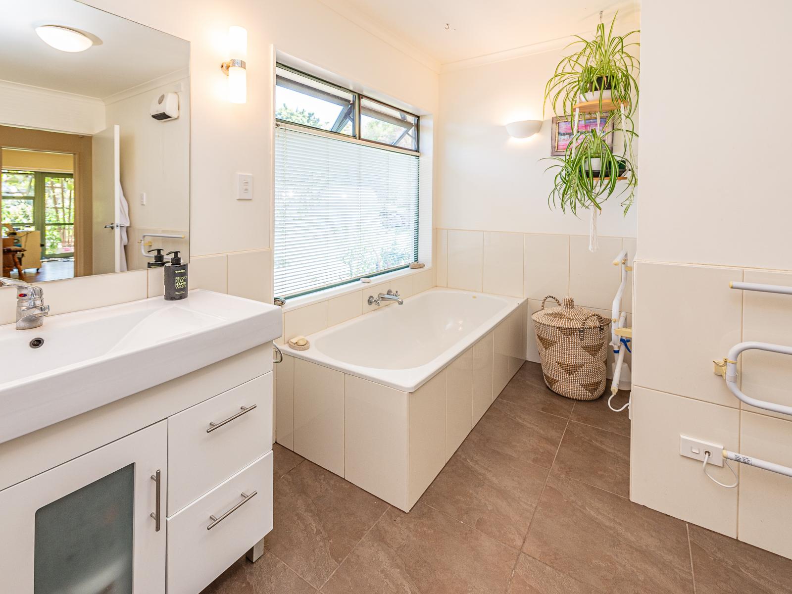 16 Lucknow Street, Aramoho