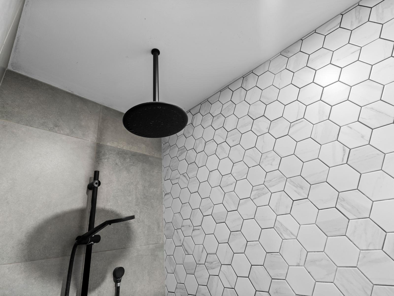 587 Queen Street East, Levin