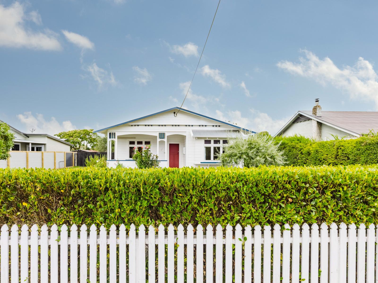 14 Francis Drake Street, Waipukurau