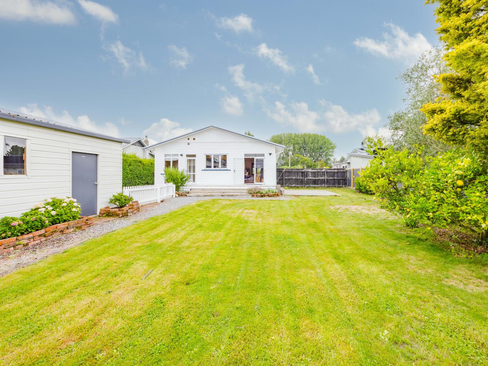 14 Francis Drake Street, Waipukurau