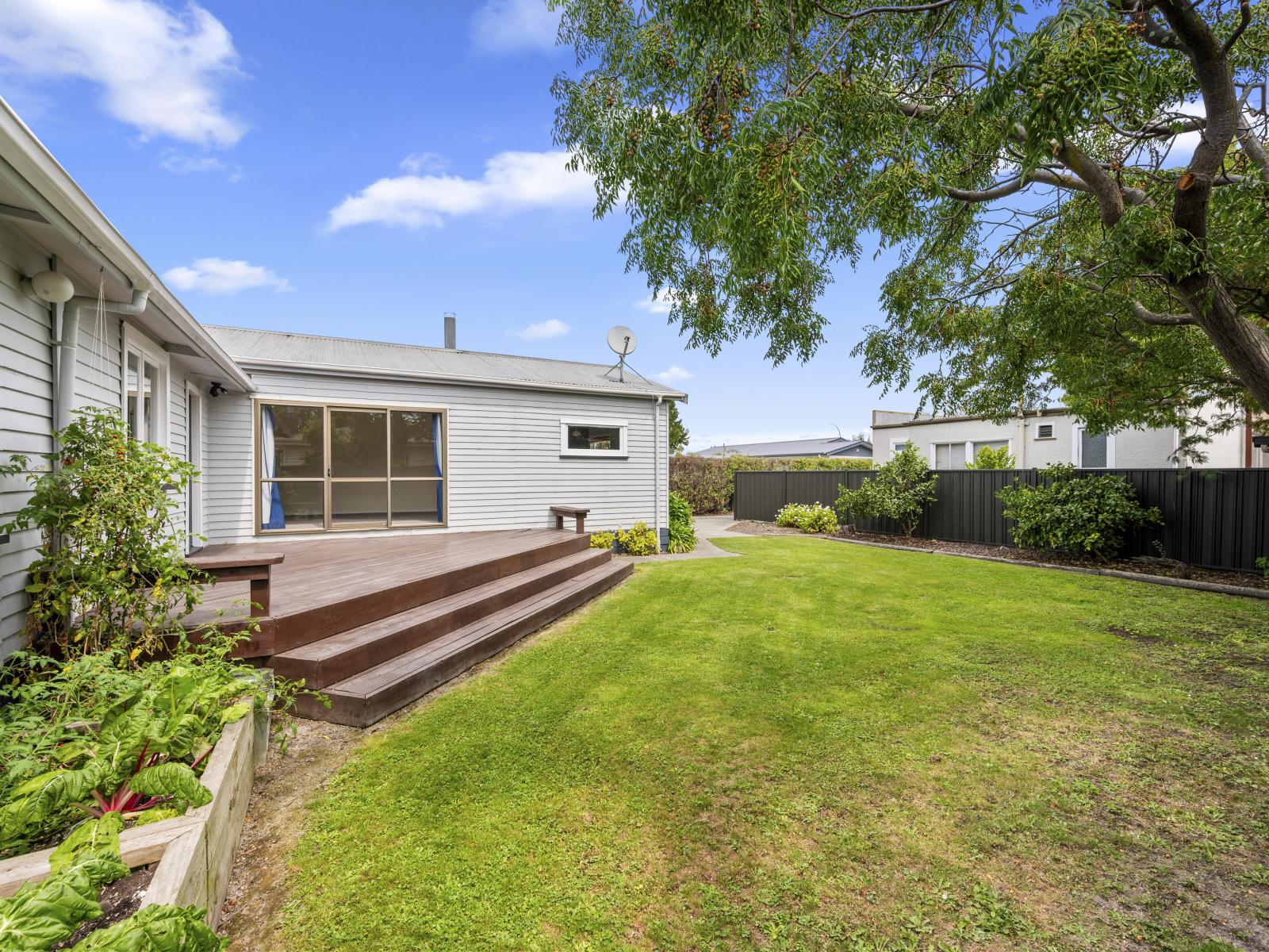 802A Clive Street, Akina