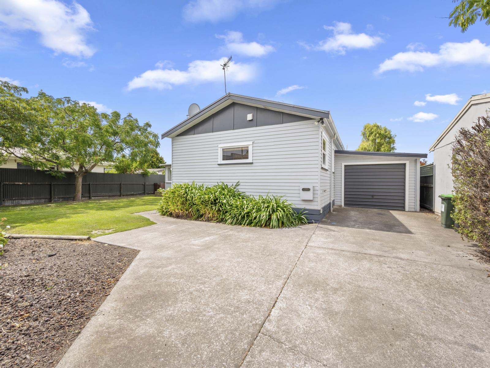 802A Clive Street, Akina