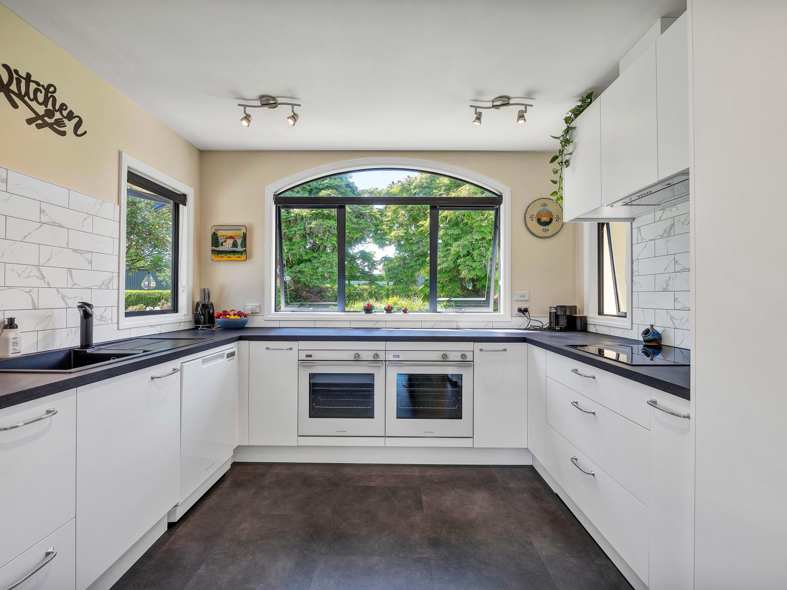 12C Takiroa Street, Urenui