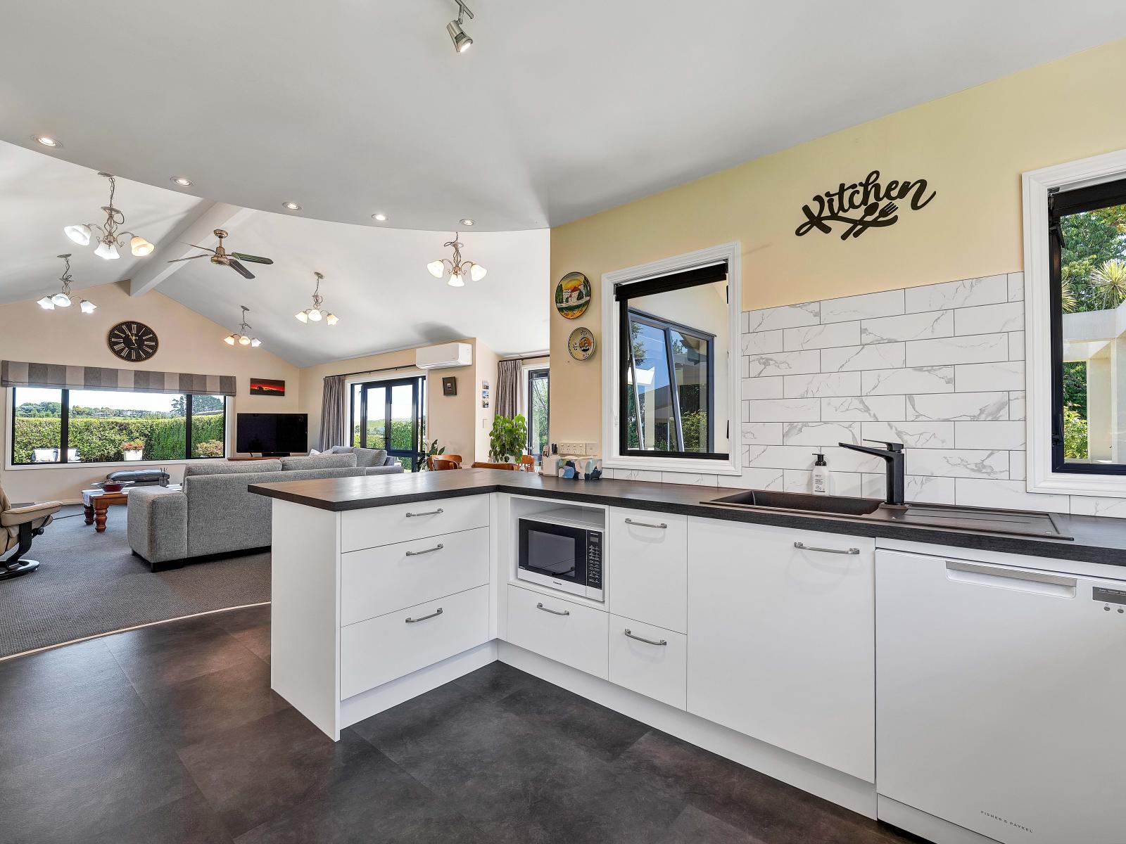 12C Takiroa Street, Urenui