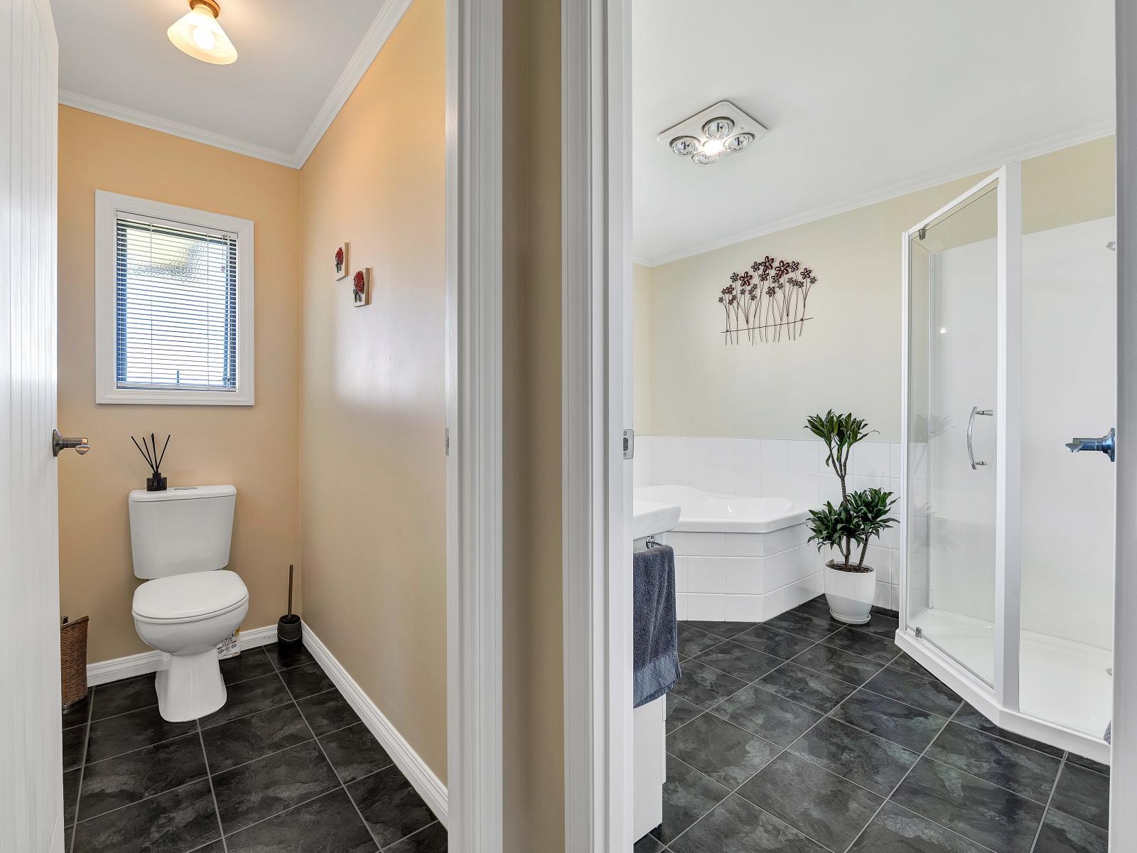 12C Takiroa Street, Urenui