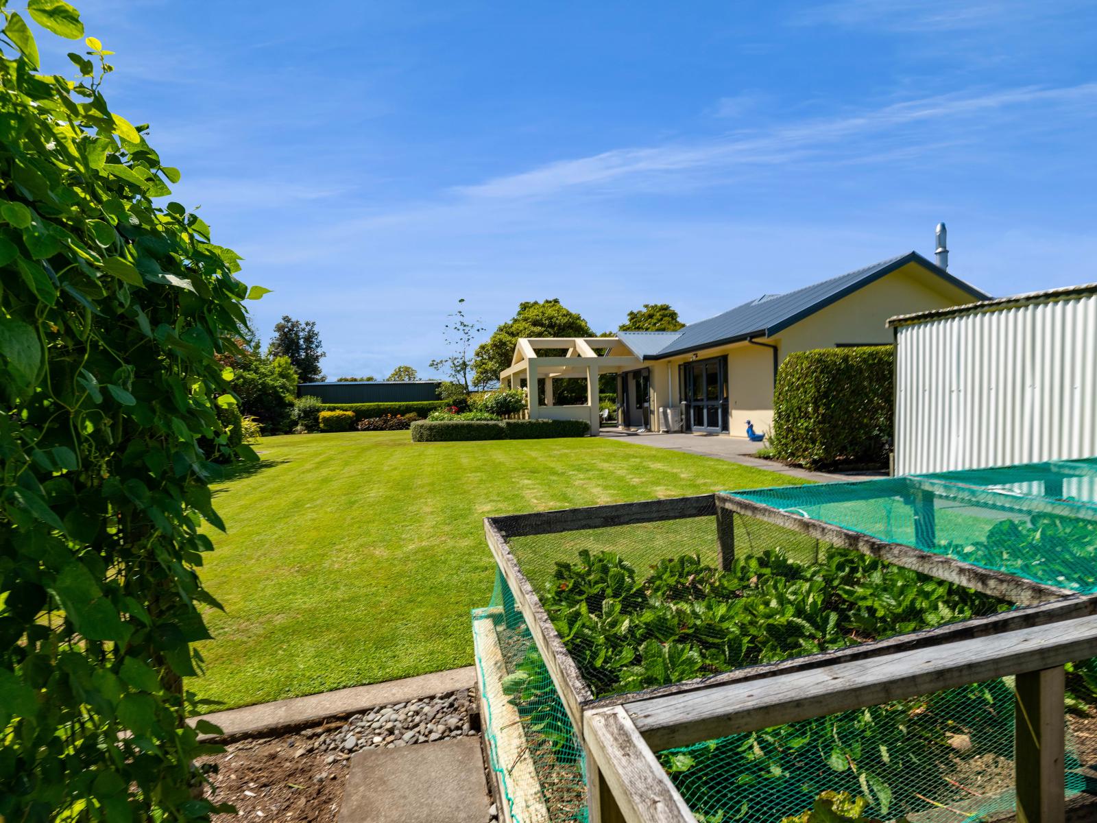 12C Takiroa Street, Urenui