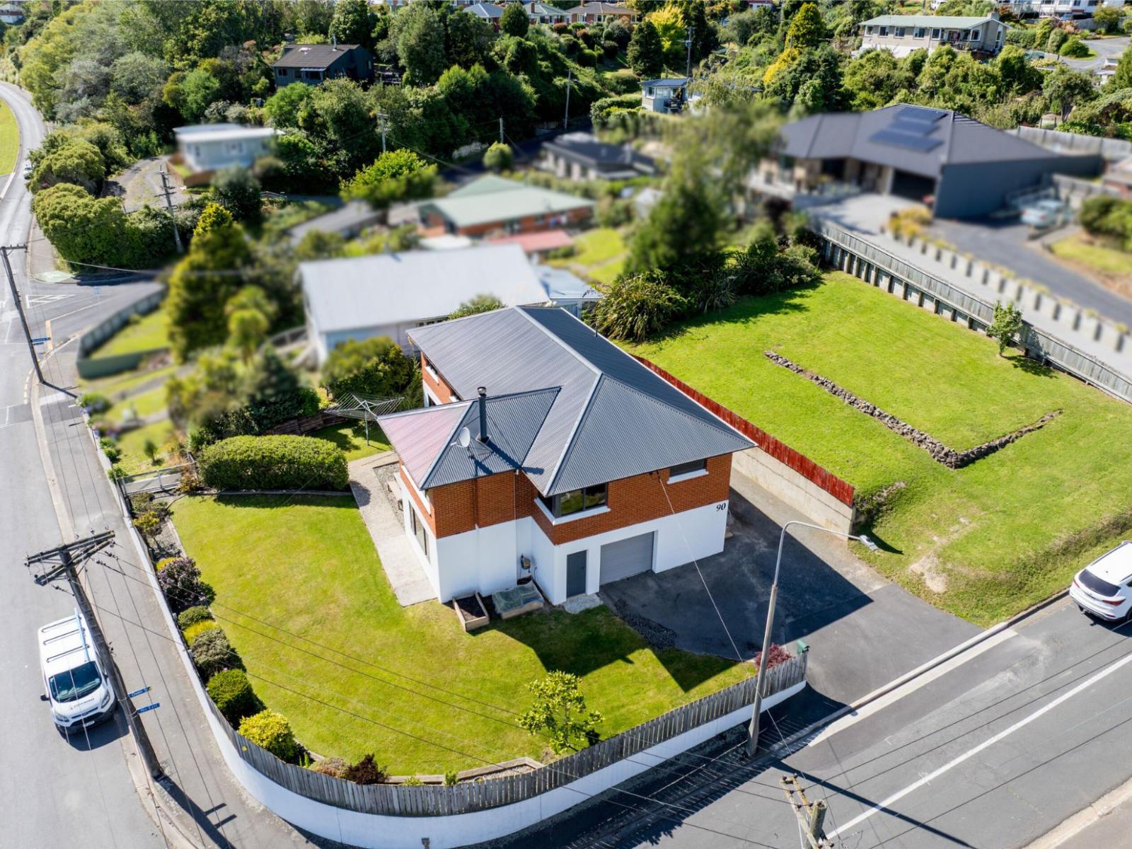 90 Main South Road, Green Island